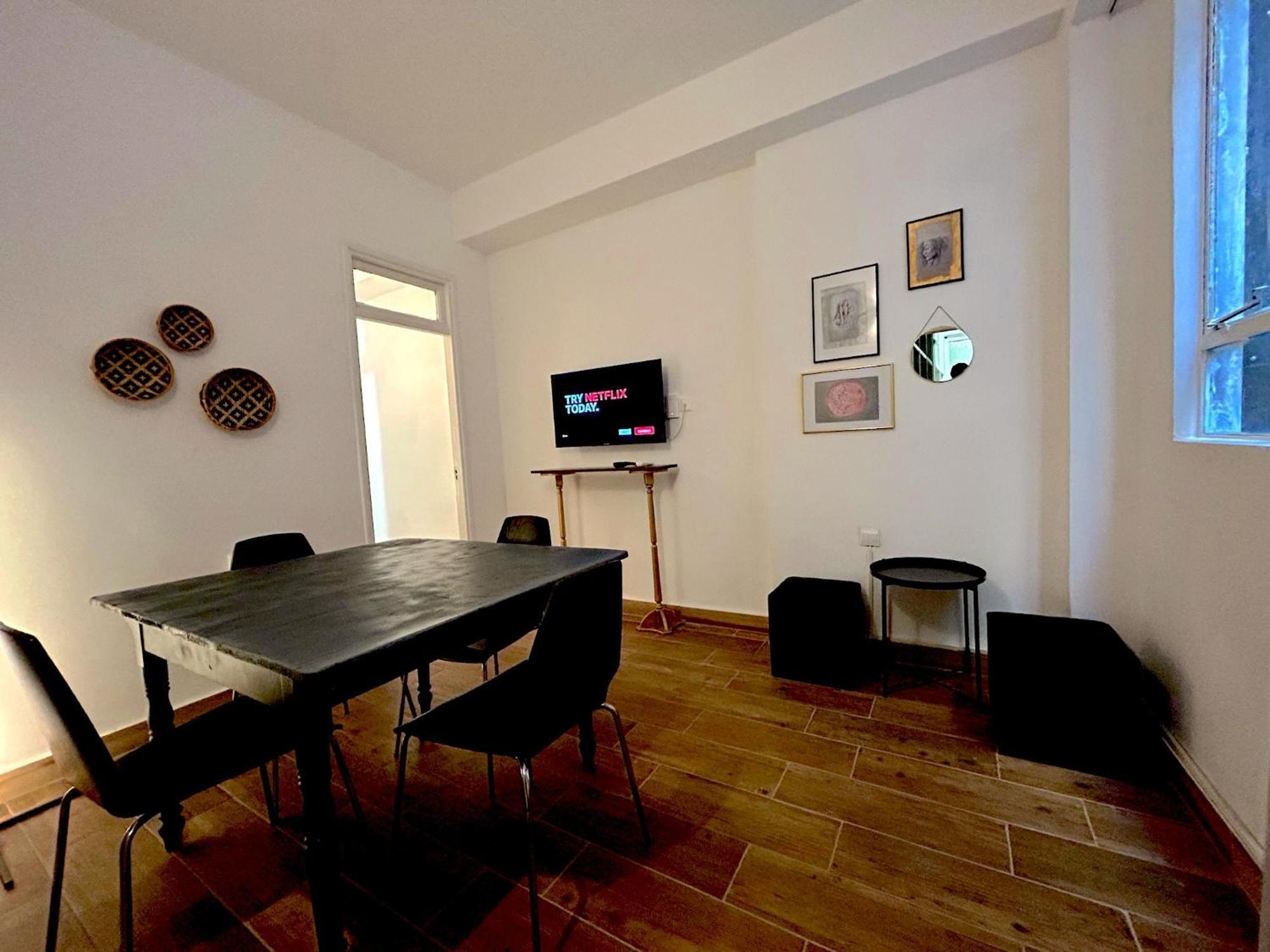 Queen Regina Suites By Platform 357 Nicosie Extérieur photo