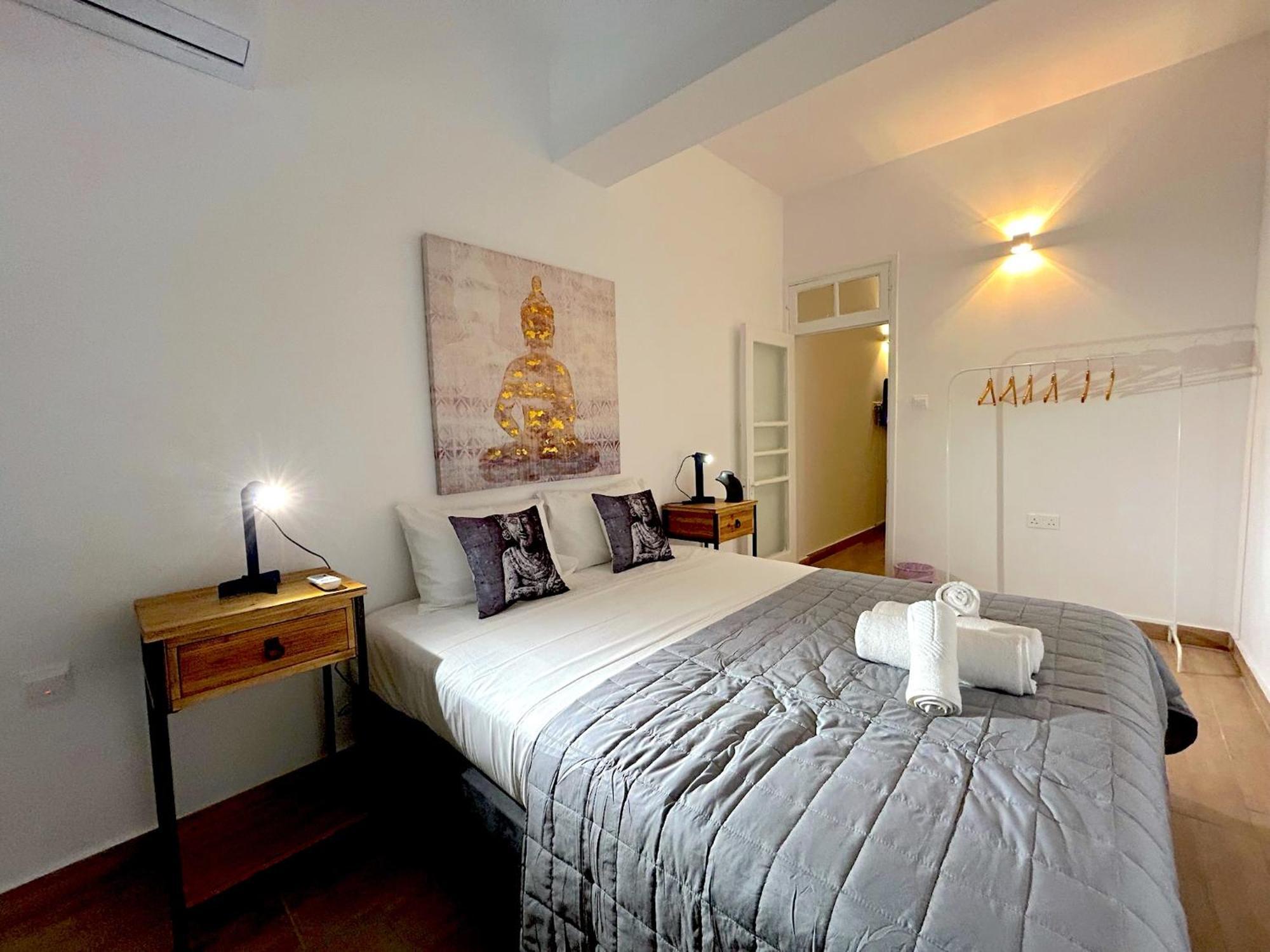 Queen Regina Suites By Platform 357 Nicosie Extérieur photo